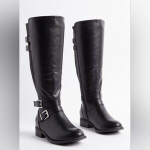Buckle Knee Boot (WW)
